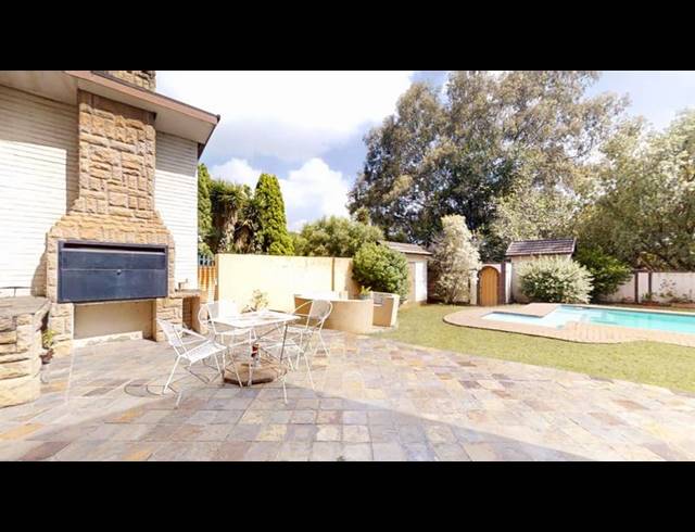 5 BEDROOM HOUSE FOR SALE IN PARKHILL GARDENS